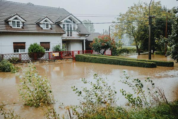 water damage restoration, fire damage restoration and emergency roof repair services in Bryant Arkansas by Little Rock roofing contractor handling water damage restoration, roof replacement, and insurance claims
